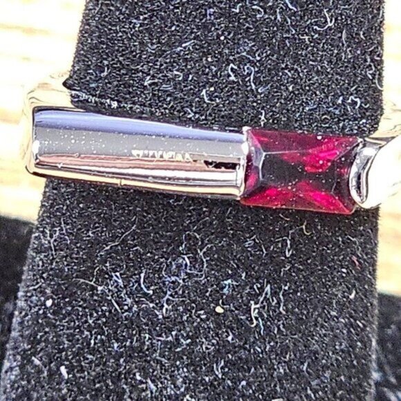 Silver Tone With Red Garnet Stone on the Side - Size 7 - Picture 4 of 11